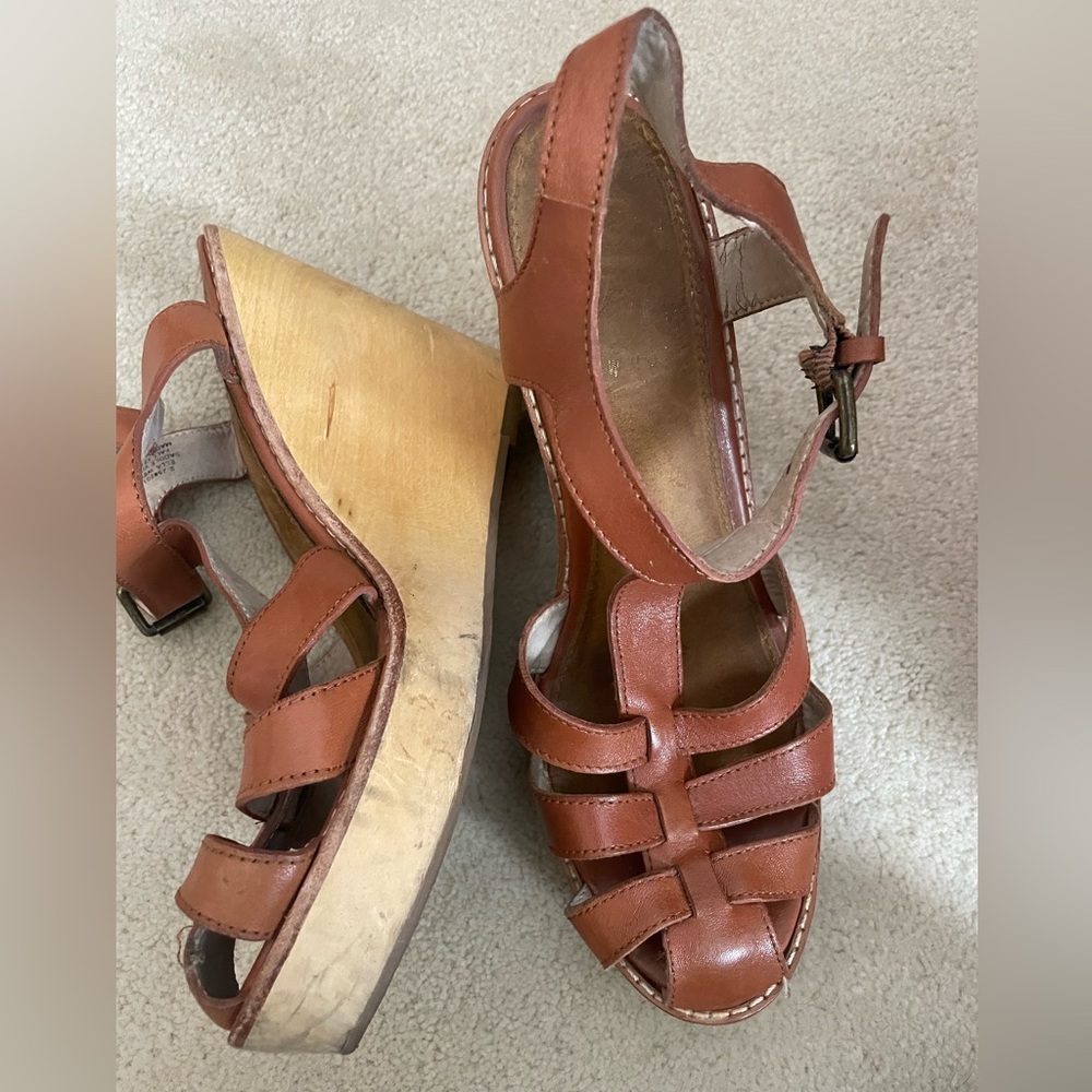 Vintage GAP platform wedges. Size 7